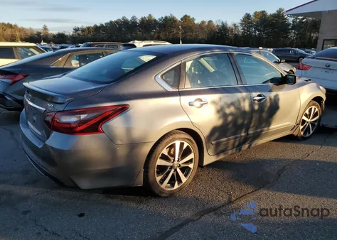 2017 Nissan Altima 2.5 z USA, uszkodzony, nr VIN 1N4AL3AP6HC480845
